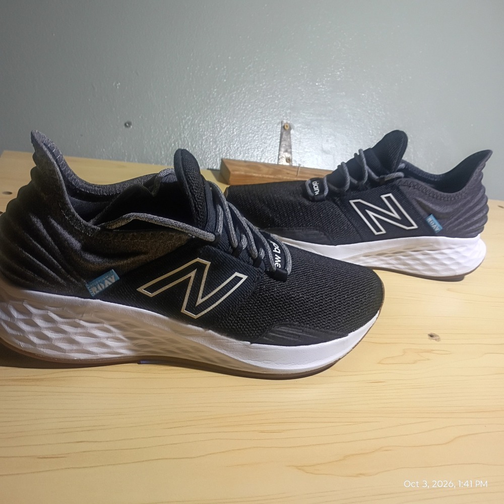 New Balance Fresh Foam Roav Women Size 9 Black Grey W ROAVLG Running Shoes